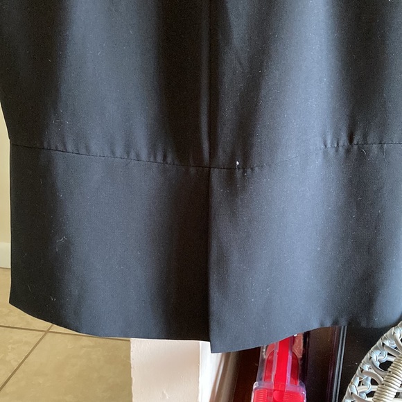 Very elegant, sleeveless, lined, car wash bottom dress. - Picture 3 of 3